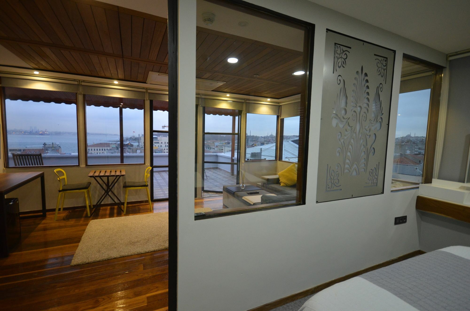 Uenver Galata Apart Istanbul Exterior photo